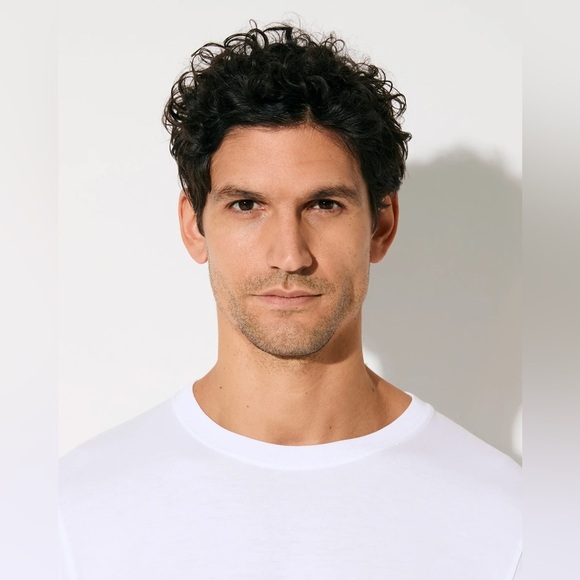 CDLP Midweight T-Shirt
White
Essential White Crew Neck T-Shirt Sz L - Picture 10 of 11